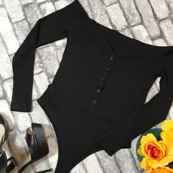 Off Shoulder Ribbed Long Sl Bodysuit - Picture 2 of 6